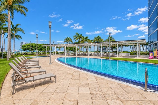 601 NE 36th St 1612, Miami, FL 33137