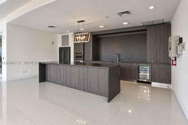 601 NE 36th St 1612, Miami, FL 33137