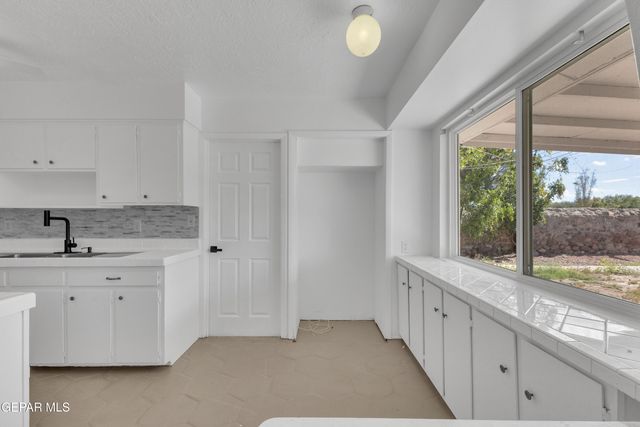 4609 Skylark Way, El Paso, TX 79922