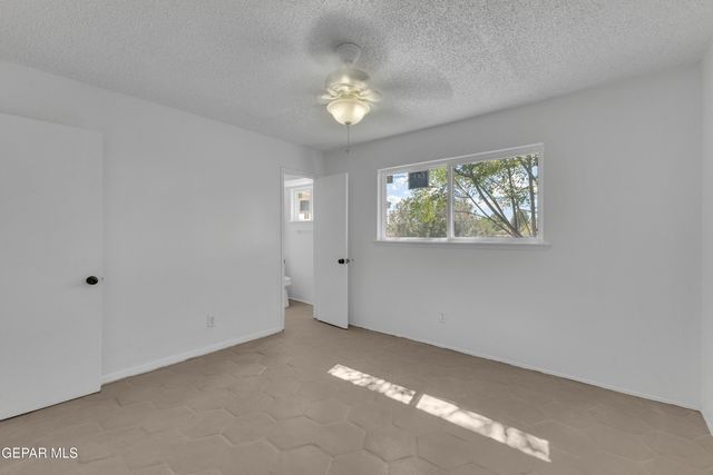 4609 Skylark Way, El Paso, TX 79922