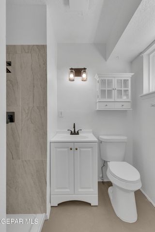 4609 Skylark Way, El Paso, TX 79922