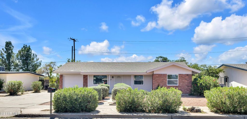 4609 Skylark Way, El Paso, TX 79922