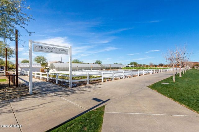 9812 E RADIOACTIVE Drive, Mesa, AZ 85212