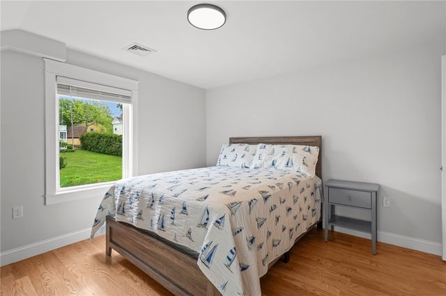 484 Thames Street, Bristol, RI 02809
