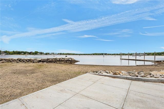 484 Thames Street, Bristol, RI 02809
