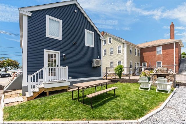 484 Thames Street, Bristol, RI 02809