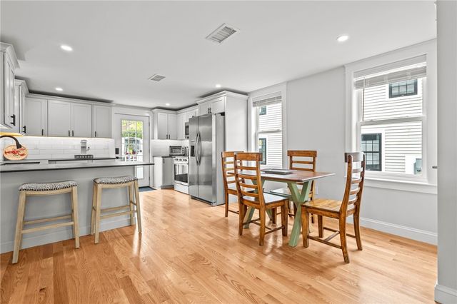 484 Thames Street, Bristol, RI 02809