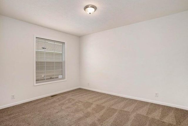 1283 E Ellis Road 13, Norton Shores, MI 49441