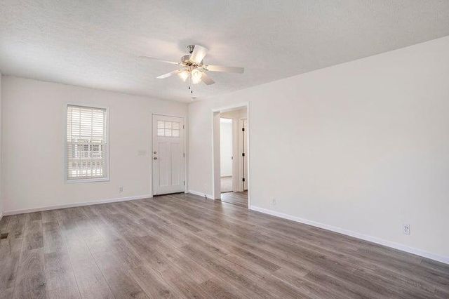 1283 E Ellis Road 13, Norton Shores, MI 49441