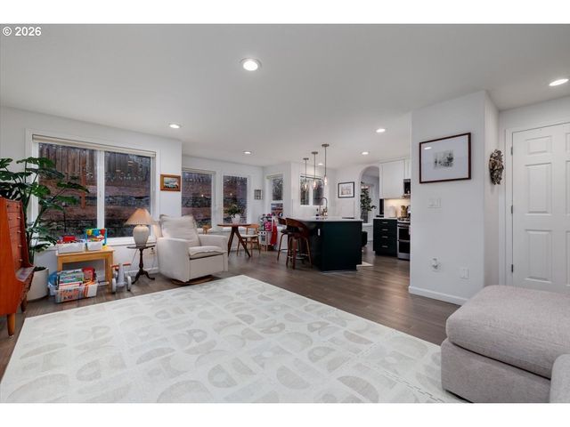 14325 Sw SPANIEL Ct, Beaverton, OR 97008