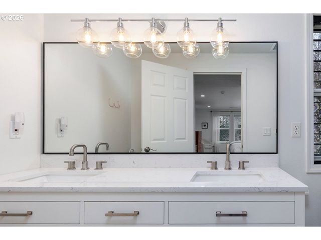 14325 Sw SPANIEL Ct, Beaverton, OR 97008