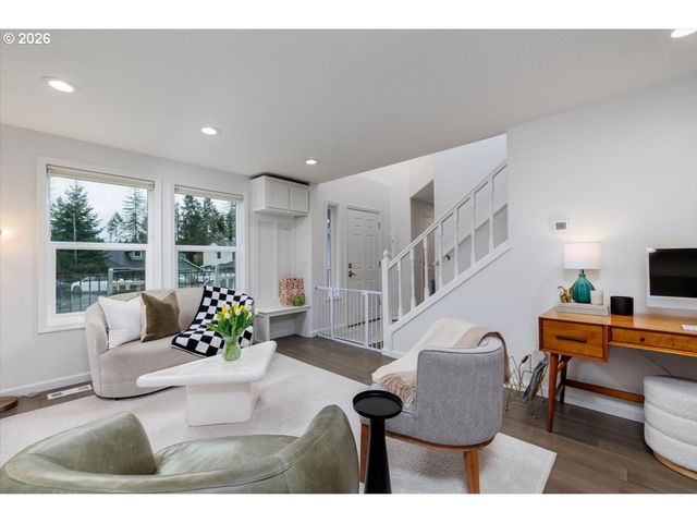 14325 Sw SPANIEL Ct, Beaverton, OR 97008