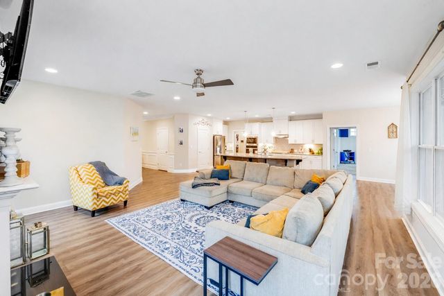 172 Butler Drive, Mooresville, NC 28115