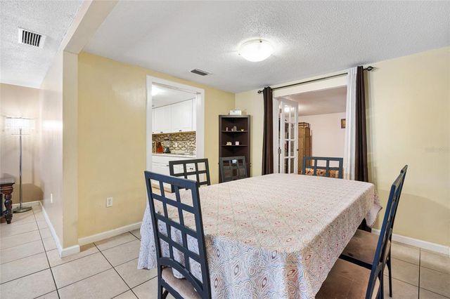 432 CROSBY COURT, Sarasota, FL 34237
