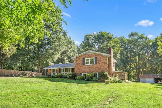 5220 Eastcrest Road, Mcleansville, NC 27377