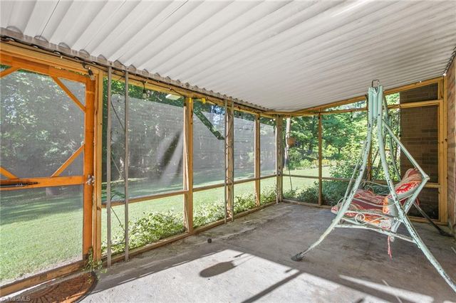 5220 Eastcrest Road, Mcleansville, NC 27377