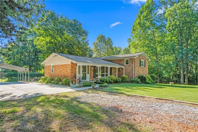 5220 Eastcrest Road, Mcleansville, NC 27377