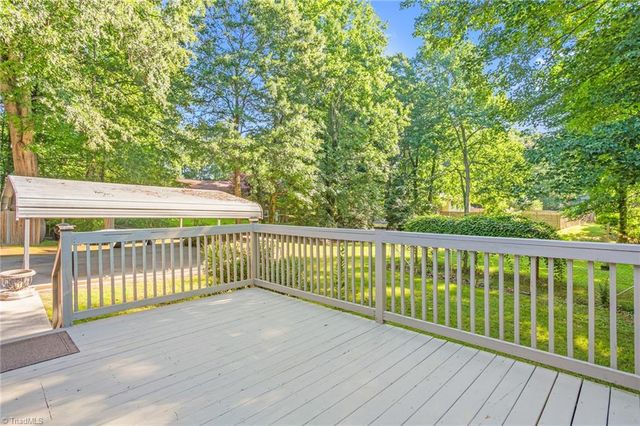5220 Eastcrest Road, Mcleansville, NC 27377