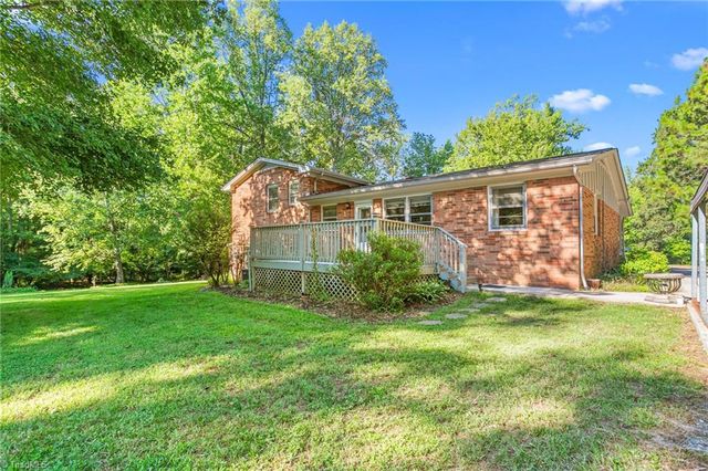 5220 Eastcrest Road, Mcleansville, NC 27377