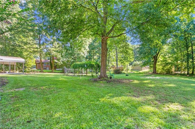 5220 Eastcrest Road, Mcleansville, NC 27377
