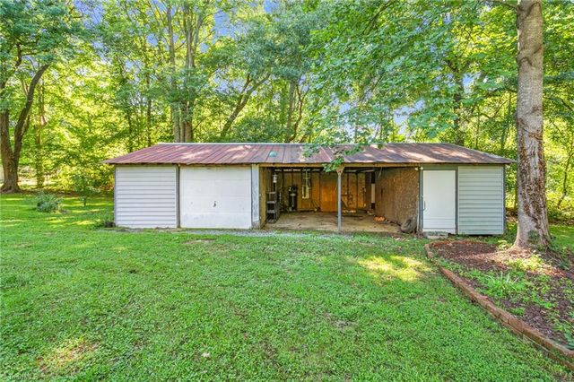 5220 Eastcrest Road, Mcleansville, NC 27377