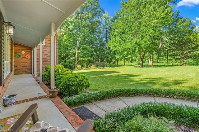 5220 Eastcrest Road, Mcleansville, NC 27377