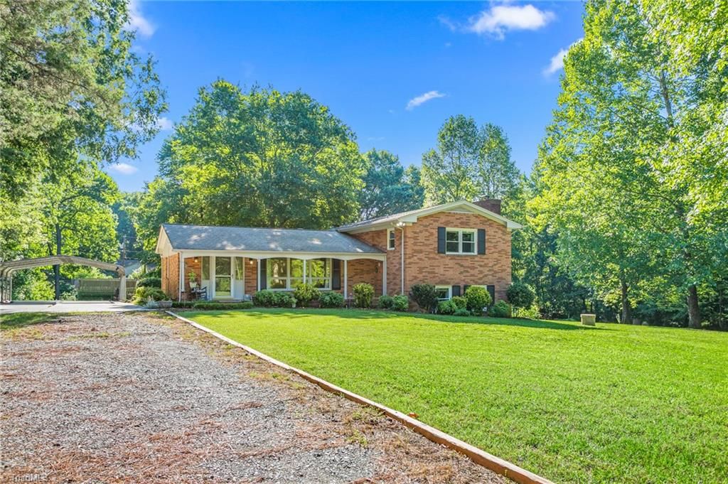 5220 Eastcrest Road, Mcleansville, NC 27377