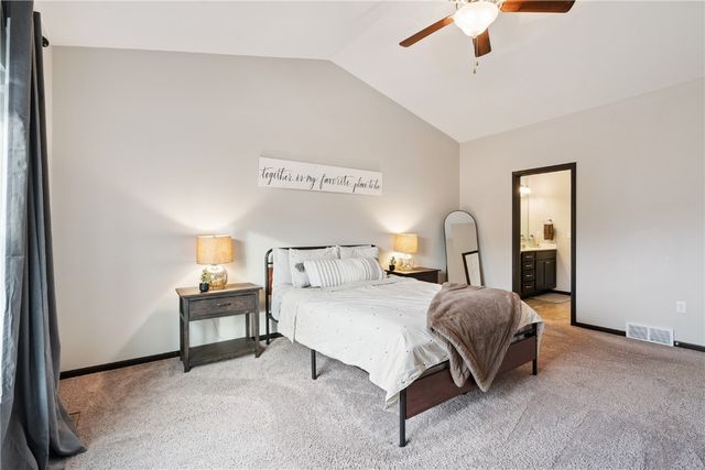 223 Windflower, Solon, IA 52333