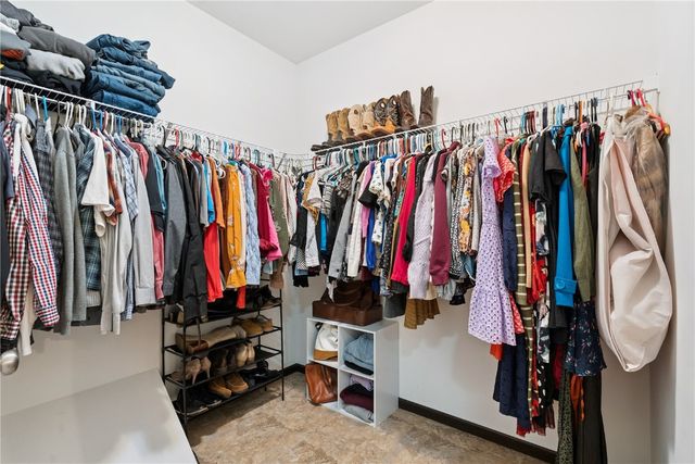 223 Windflower, Solon, IA 52333