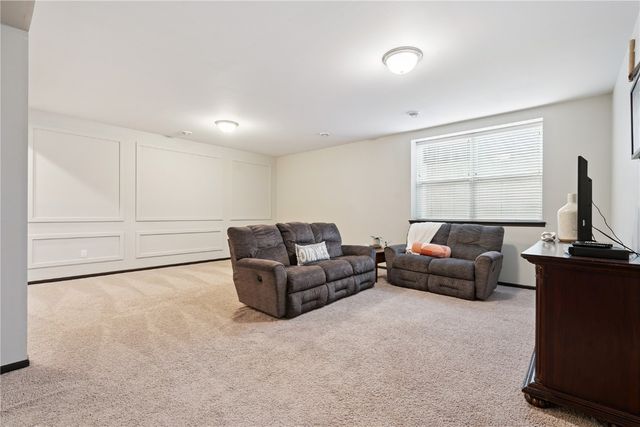 223 Windflower, Solon, IA 52333