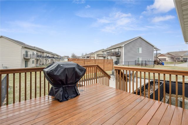 223 Windflower, Solon, IA 52333