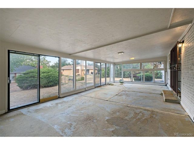 442 Titan Ct, Aurora, CO 80011