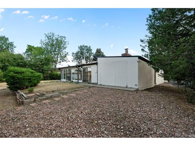 442 Titan Ct, Aurora, CO 80011