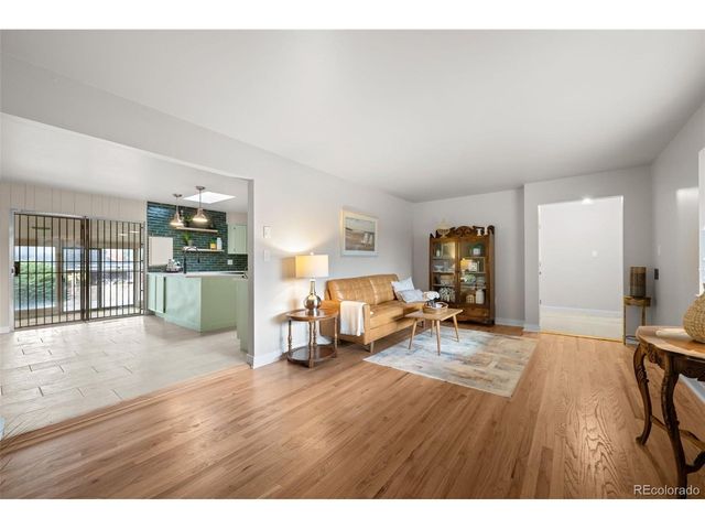 442 Titan Ct, Aurora, CO 80011
