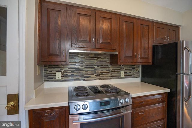 422 MARTIN TER, State College, PA 16803