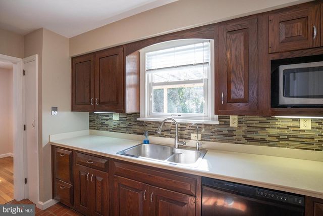 422 MARTIN TER, State College, PA 16803