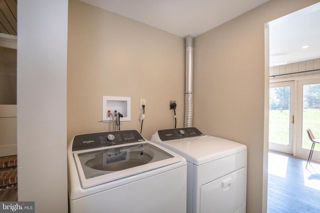 422 MARTIN TER, State College, PA 16803