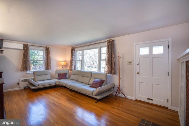 422 MARTIN TER, State College, PA 16803