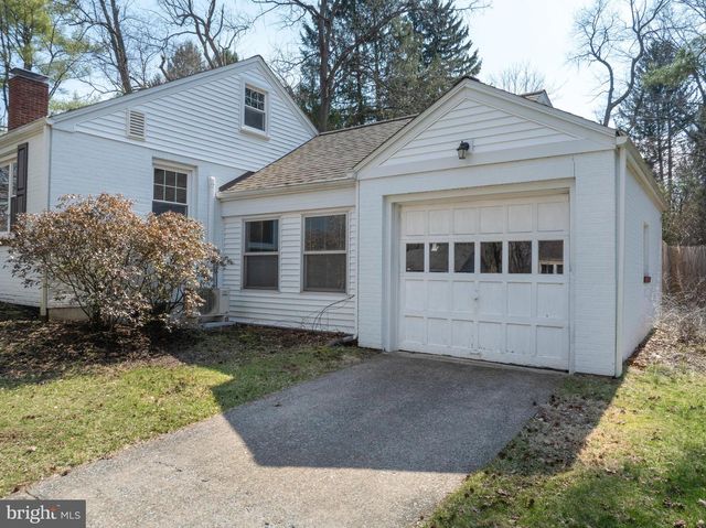 422 MARTIN TER, State College, PA 16803