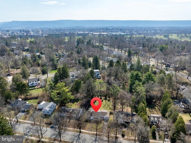 422 MARTIN TER, State College, PA 16803