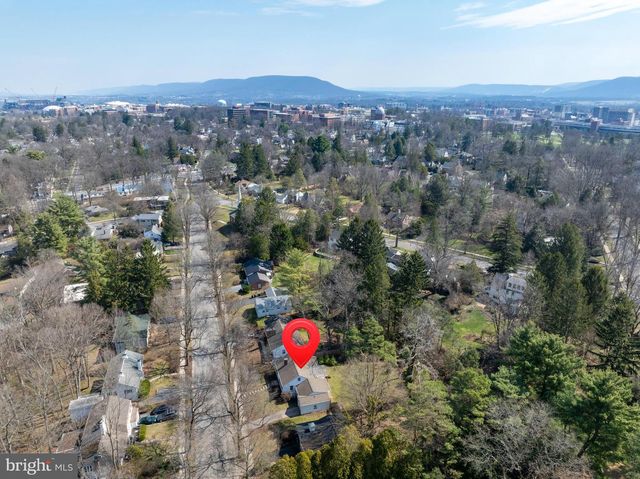 422 MARTIN TER, State College, PA 16803