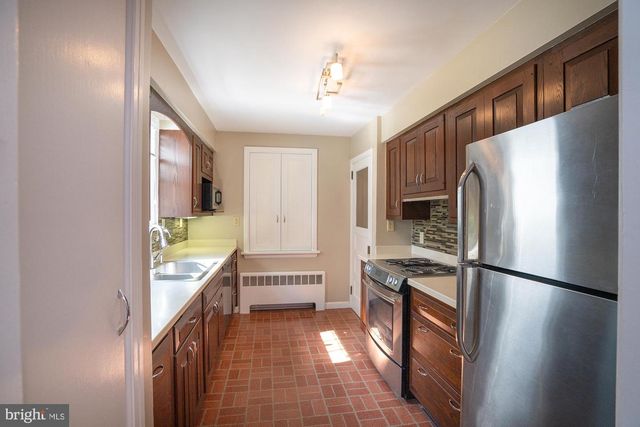 422 MARTIN TER, State College, PA 16803