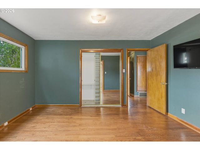716 WOODARD Ave, Castle Rock, WA 98611