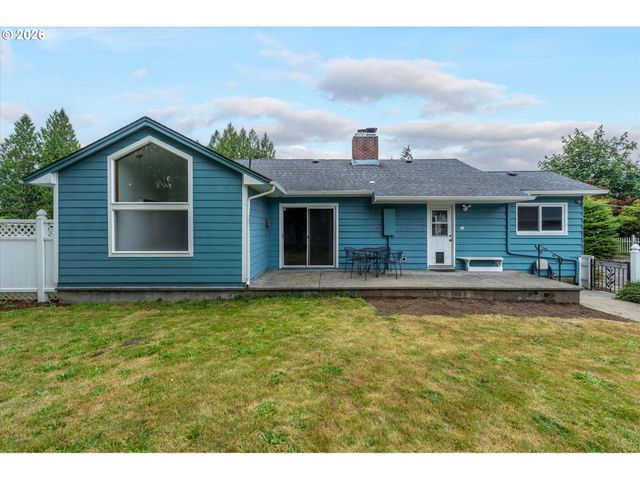 716 WOODARD Ave, Castle Rock, WA 98611