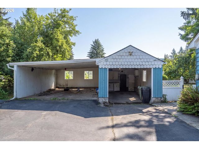 716 WOODARD Ave, Castle Rock, WA 98611