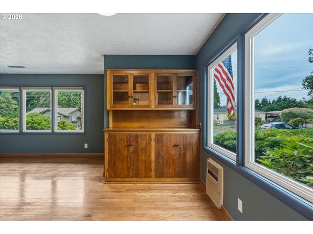 716 WOODARD Ave, Castle Rock, WA 98611