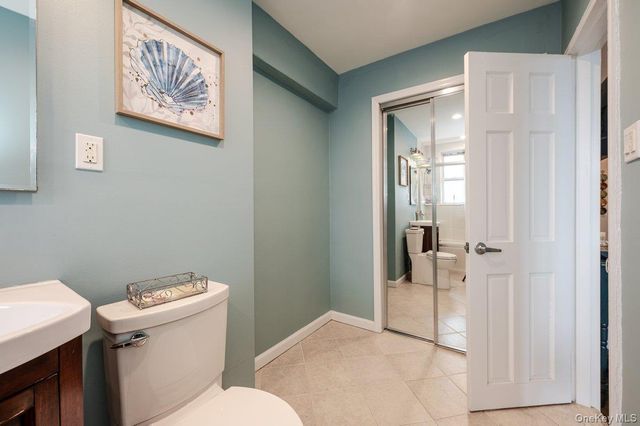 210 E Broadway 4D, Long Beach, NY 11561