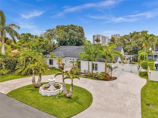 413 Tamarind Dr, Hallandale Beach, FL 33009