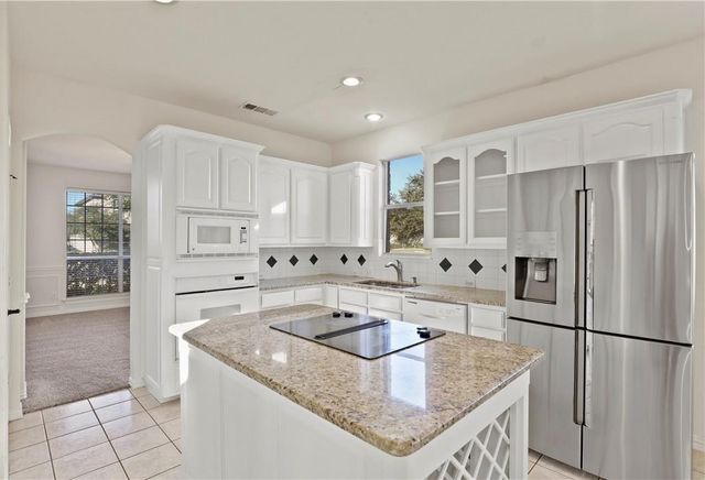 1313 Bradbury Drive, Carrollton, TX 75007