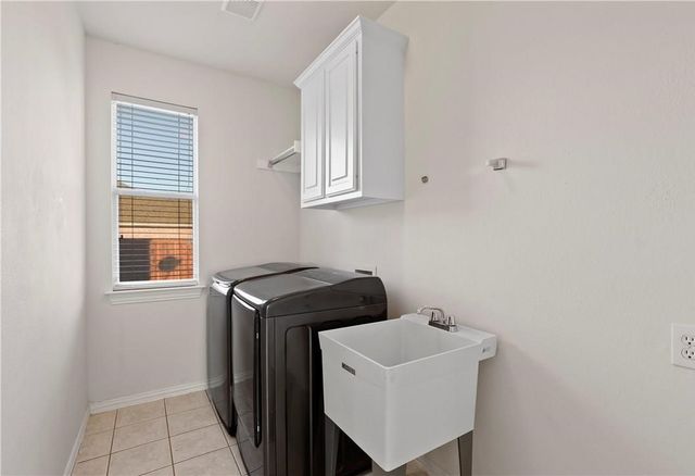 1313 Bradbury Drive, Carrollton, TX 75007